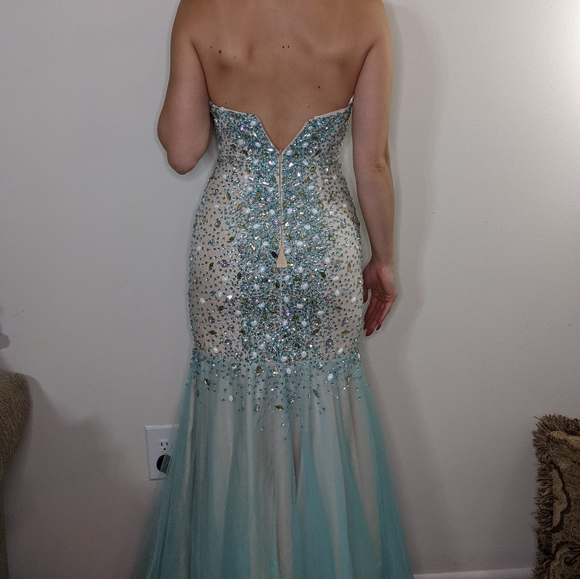 Terani Couture Mermaid tulle sweetheart strapless beaded gown prom dress size 0 - Picture 4 of 6